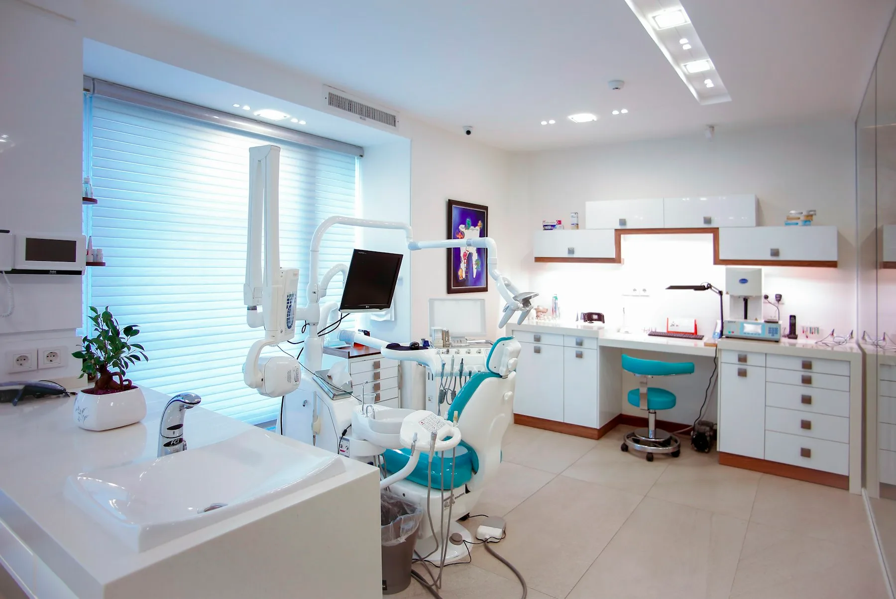 Private Dentists in Aberdeen | Service enquiry image Private Dentists in Aberdeen enquiry support